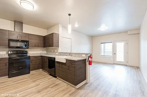1920 Jefferson Blvd #207-C Photo 1