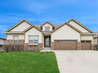 6836 Reed Ln, West Des Moines, IA 50266
