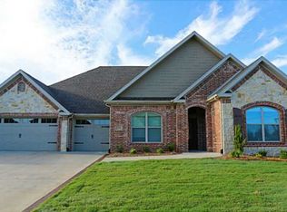 1909 SW Hayfield Ave, Bentonville, AR 72712