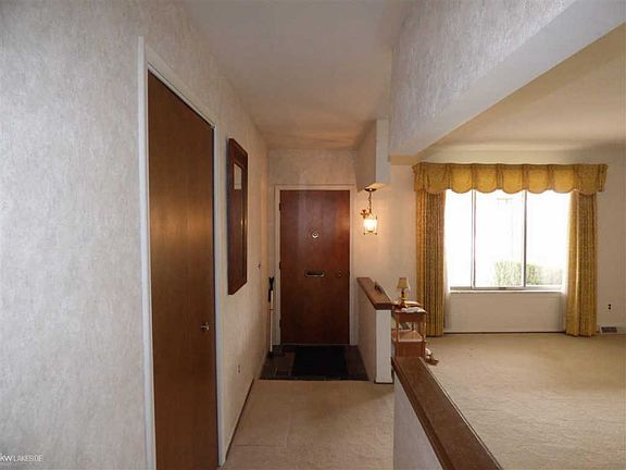 2nd image of 26275 Bonnie Ave