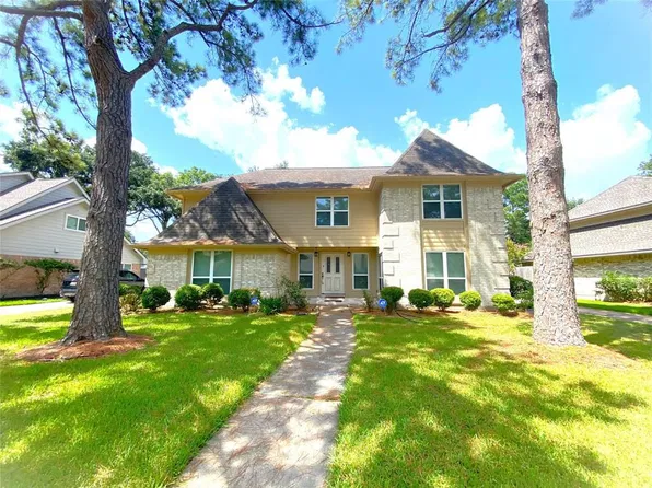 15810 Knoll Lake Dr, Houston, TX 77095