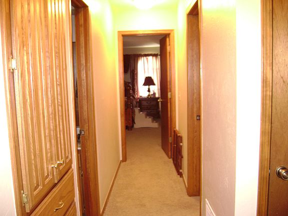 4th image of 313 Chickasaw Ln