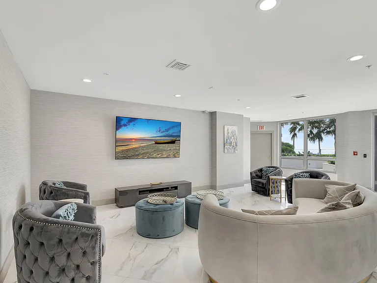 5200 N Ocean Dr #1004 — Photo 31