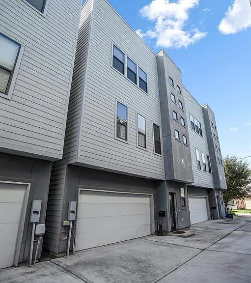 2105 Hadley St — Photo 26