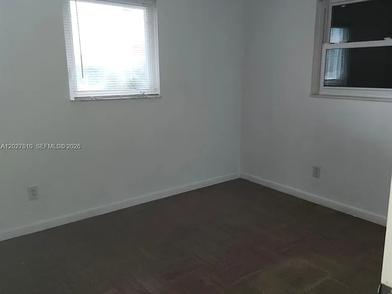 112 Kerr Cir — Photo 6