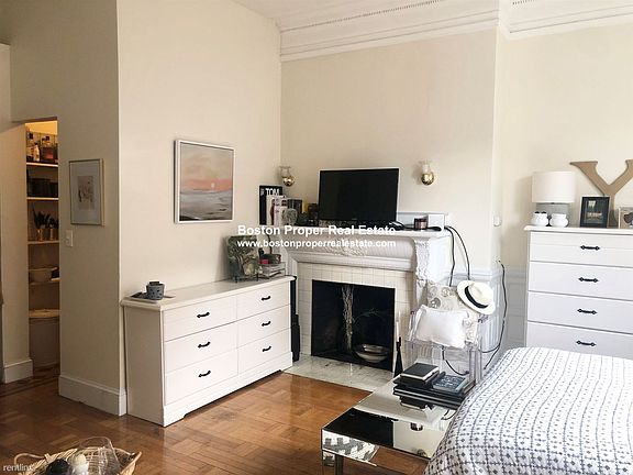 381 Commonwealth Ave. #3 Boston - Back Bay Unit Photo 3