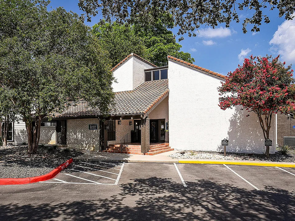 Deer Oaks Apartments