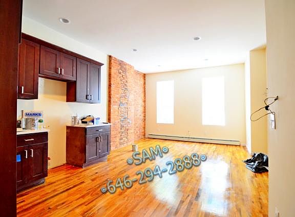 2nd image of 1108 Jefferson Ave #3