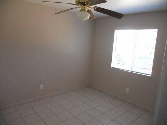 5th image of 15645 N Twin Lakes Dr