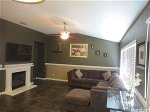 5th image of 768 Bertwood Ln