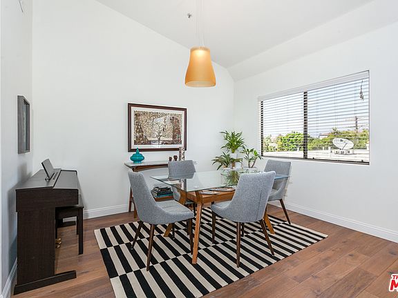 4th image of 861 S Windsor Blvd APT 302