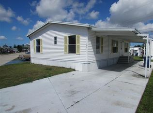 109 52nd Ave W, Bradenton, FL 34207