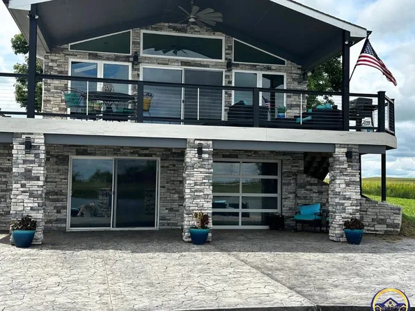 2C Kahola Rd, Council Grove, KS 66846