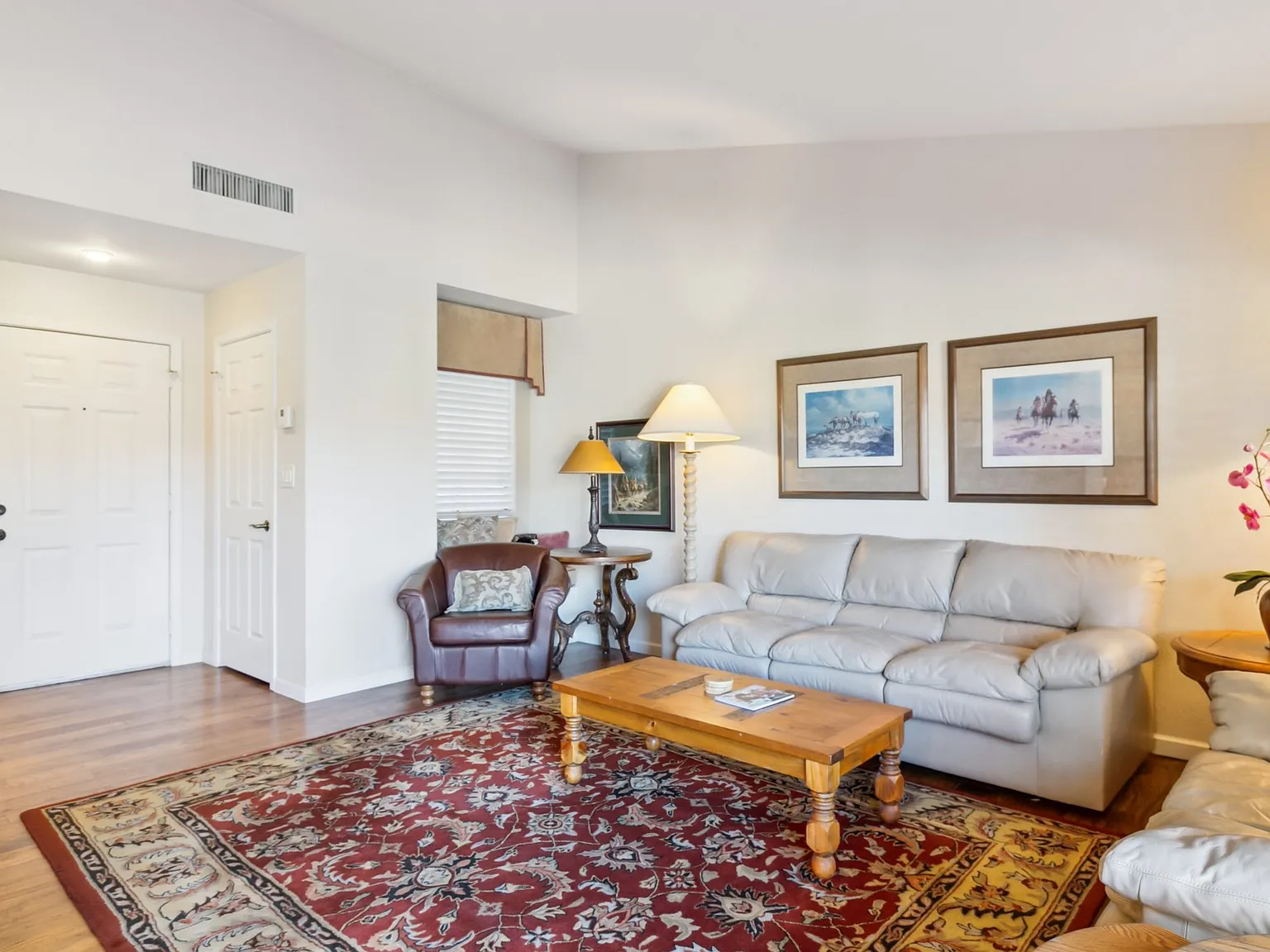 1 bed, 850 sqft, $2,150 — Photo 2