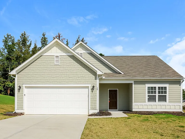 29 Alexander Ln — Photo 1