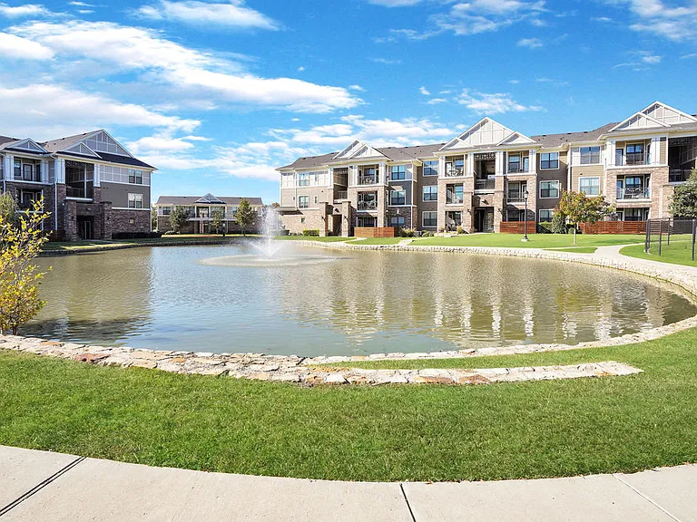Watervue Apartment Homes — Photo 25