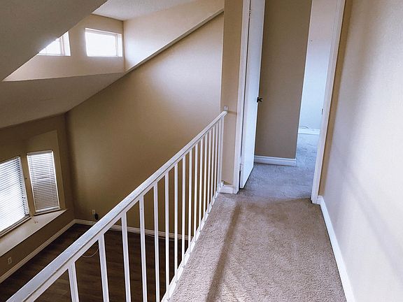 5th image of 17950 Buckeye Ct
