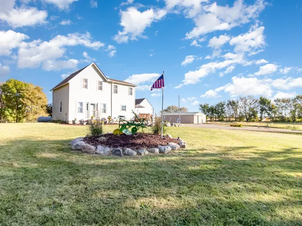 32420 224th St, Henderson, MN 56044