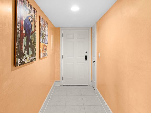 4th image of 2636 OCEAN Drive #105