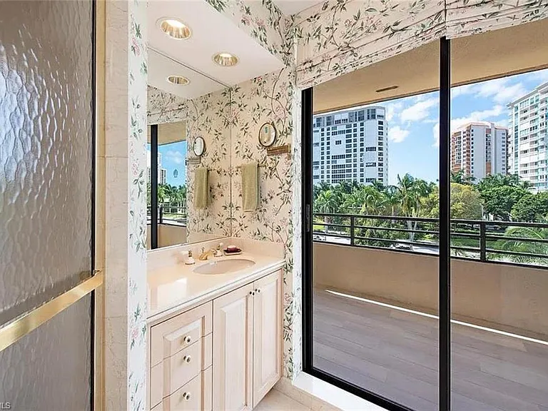 4400 Gulf Shore Blvd N #3-305 — Photo 19