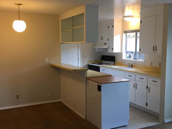 2nd image of 303 Penn Way