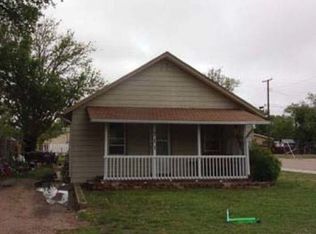 711 Safford Ave, Garden City, KS 67846