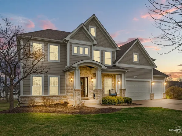 3596 Prestwick Ct, Elgin, IL 60124