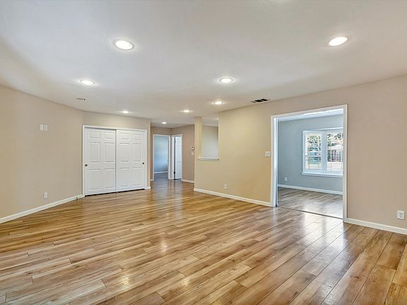 3rd image of 37659 Granville Dr
