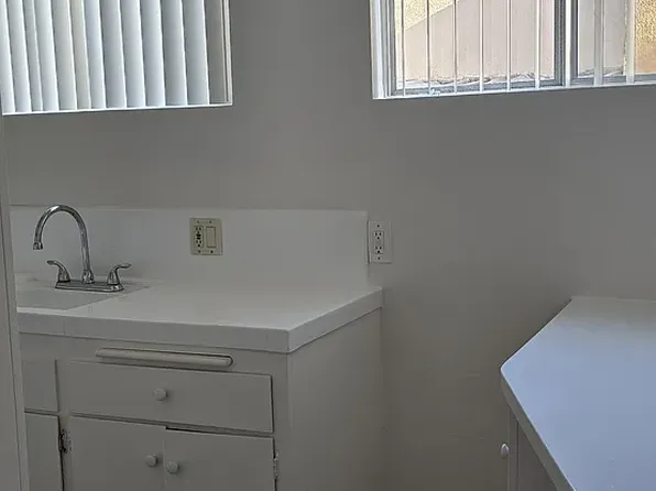 3610 Emerald St #8, Torrance, CA 90503