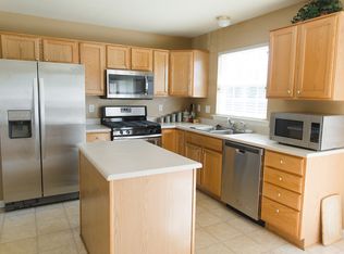 38 Echowood Dr, East Amherst, NY 14051