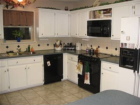 2nd image of 405 Conestoga Dr