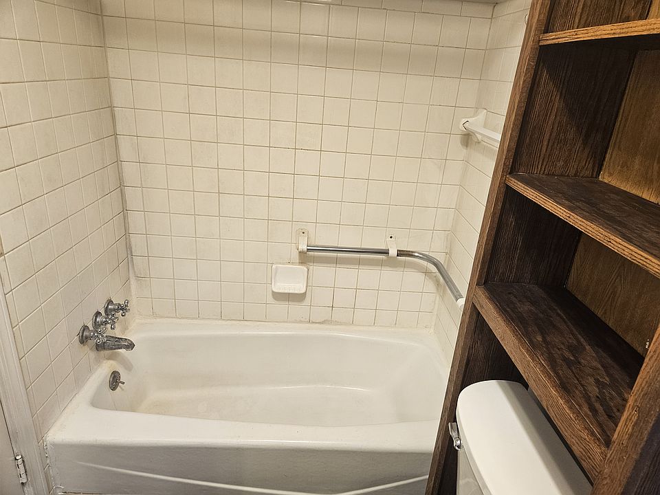 1st image of 1158 W Cass Ave