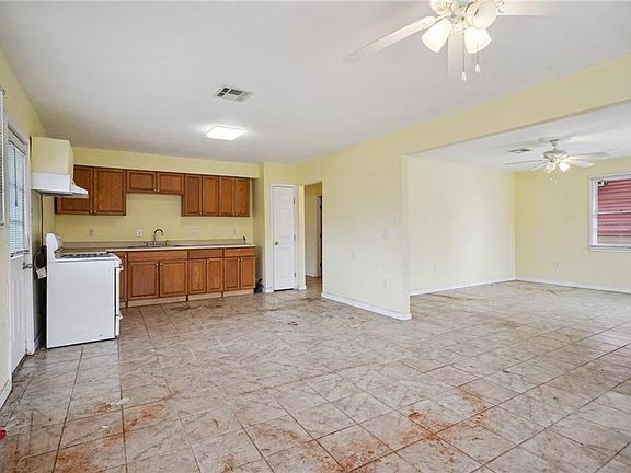5th image of 5841 Milne Blvd