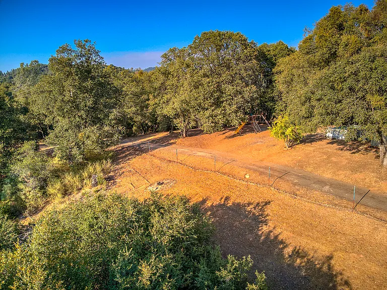 18626 Quiet Oak Pl — Photo 36