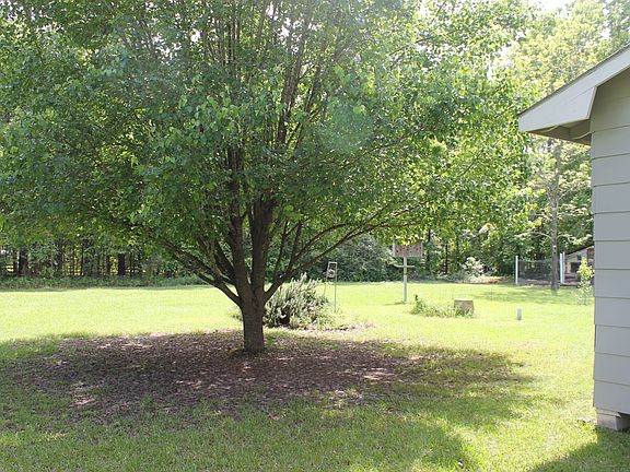 2nd image of 112 Cypress Grove Cir