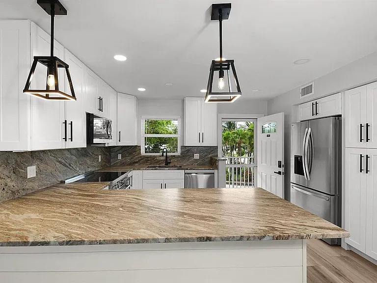 200 N El Mar Dr #B202 — Photo 4