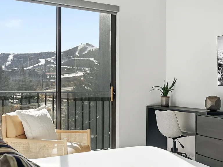 1364 W Stillwater Dr #2017 — Photo 9