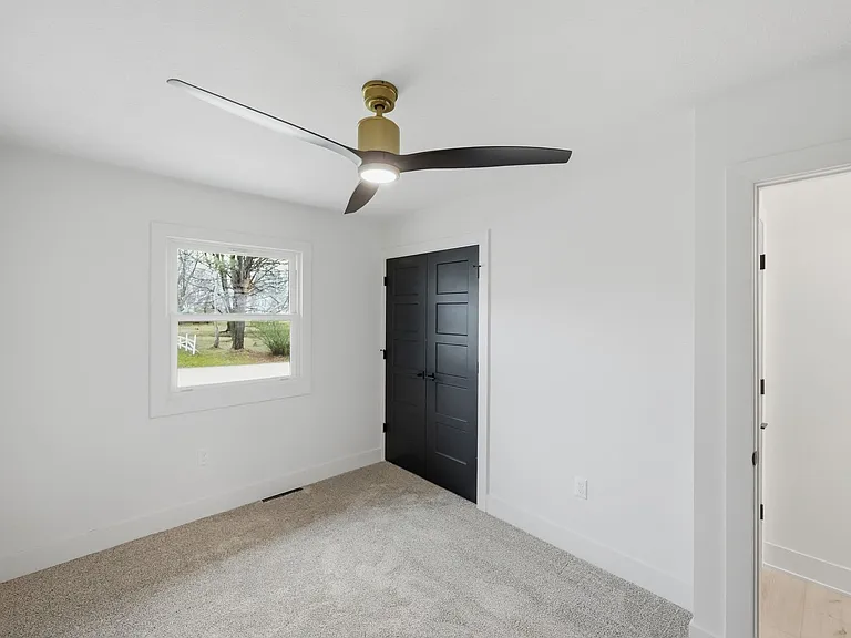 149 Washington St — Photo 42
