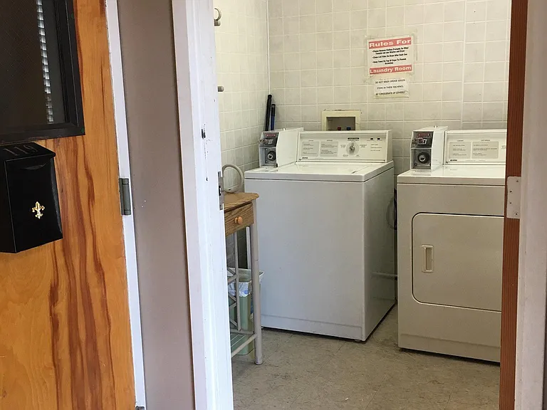 123 W Carolina Ave #B — Photo 2