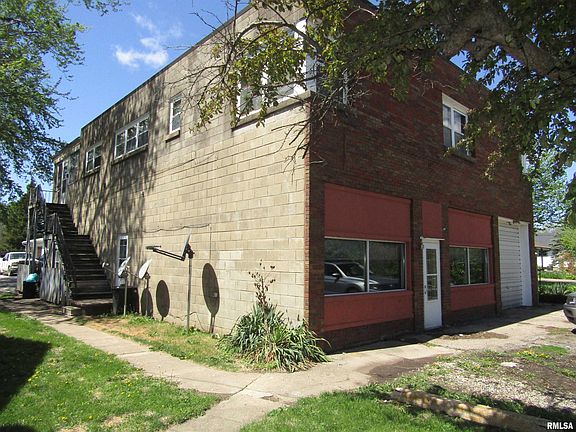 3rd image of 1320 N Main St