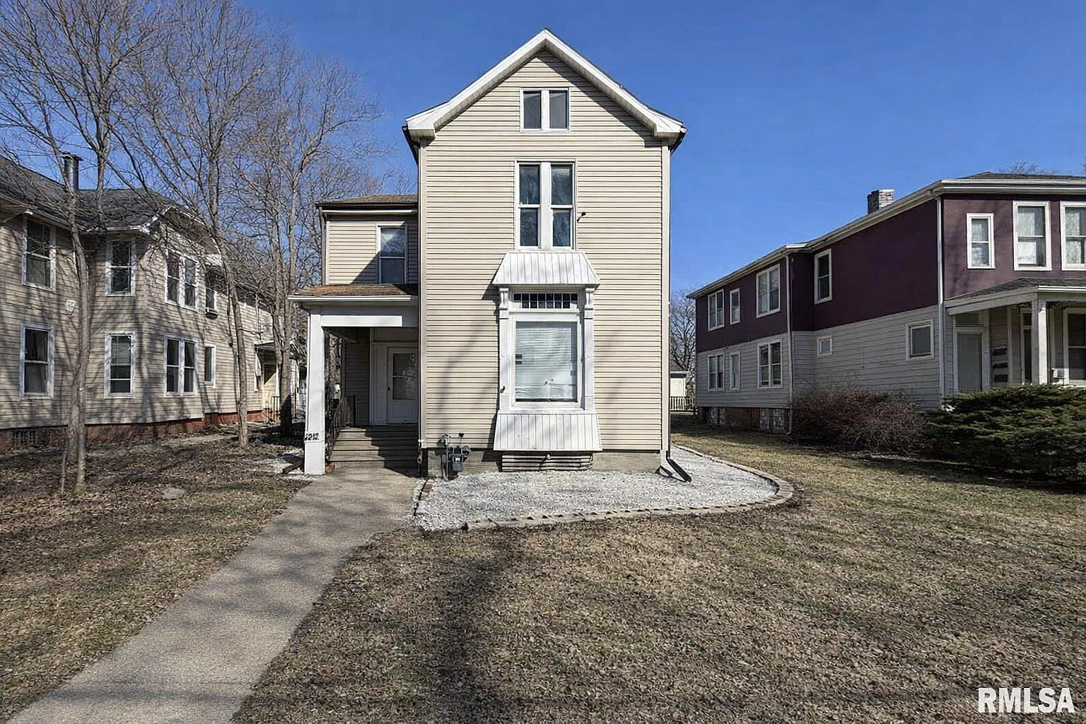 1212 N Sheridan Rd photo 1