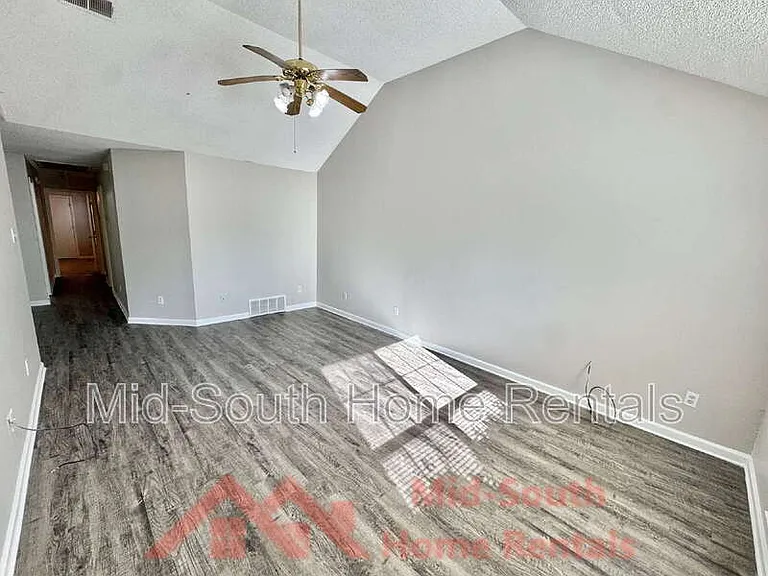 5528 Ginners Dr — Photo 4