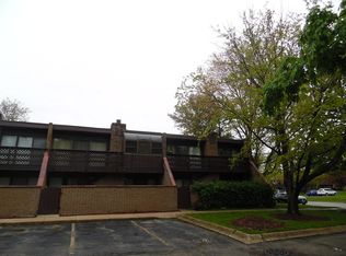 407 Kenneth Cir, Elgin, IL 60120