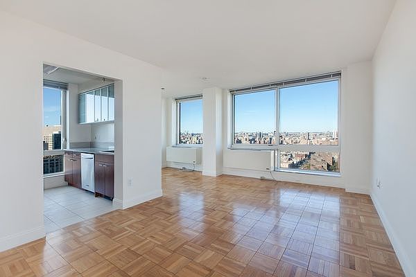1st image of 215 E 96th St #31G