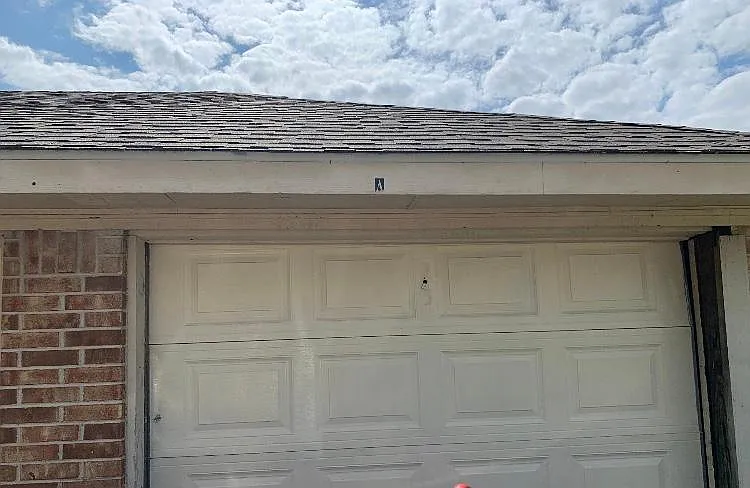 600 E Oak St — Photo 12