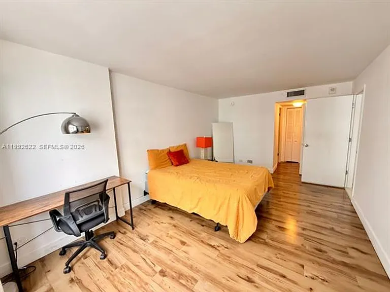 6039 Collins Ave #1506 — Photo 7