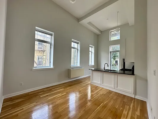 Rented by Oxford Property Group | media 5