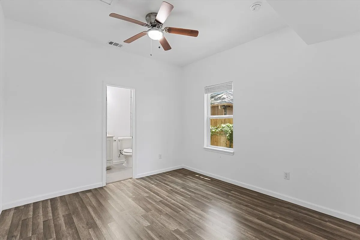 3 bed, 1068 sqft, $1,550 — Photo 2