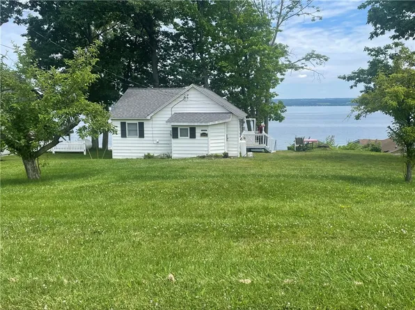 6091 Poplar Beach Rd, Romulus, NY 14541