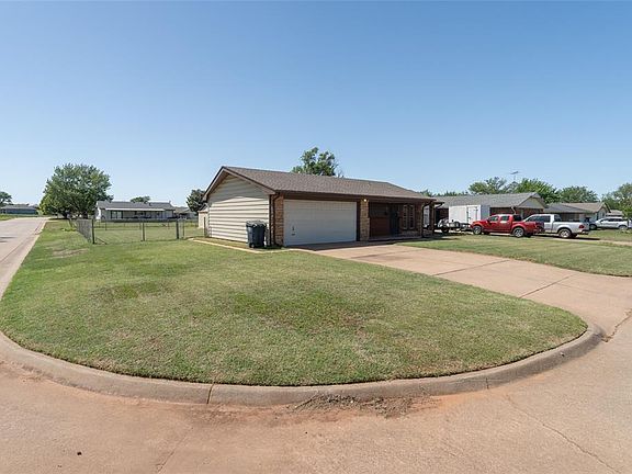 2nd image of 946 Freeland Dr